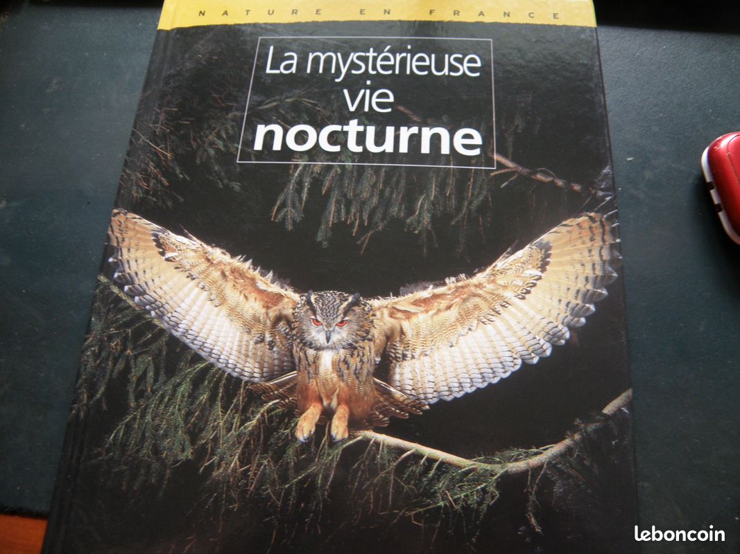 Vends livre La mystérieuse vie nocturne de Nature et vie. 127 pages richement illustrées (image 1)