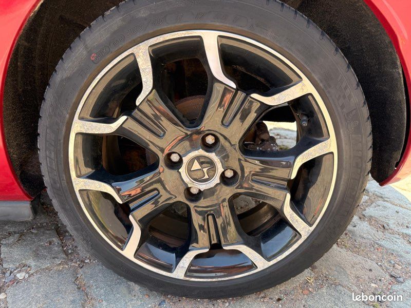 Citroen ds3 1.2ess 110cv sportchic apple carplay , caméra , phare lazer , clim , régulateur etc… (image 10)