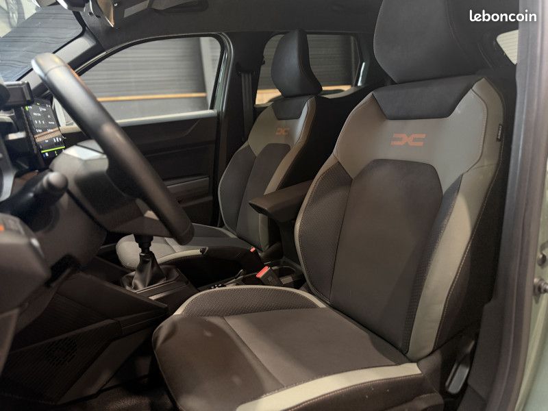 Dacia DUSTER 1.2 MILD HYBRID 130CH EXTREME 4X4 - 1ère main (image 16)