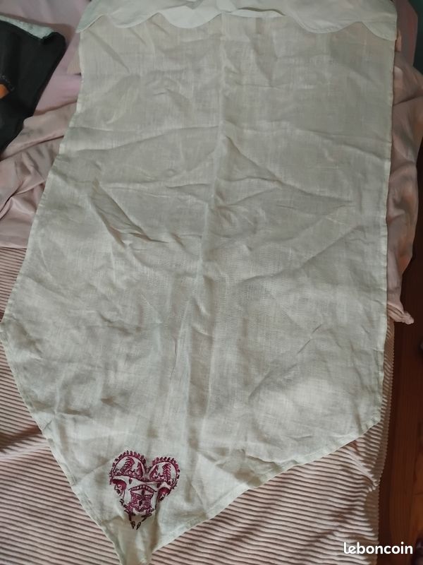 Superbe paire de rideaux lin beige volants bordeaux et pompons neufs (image 2)