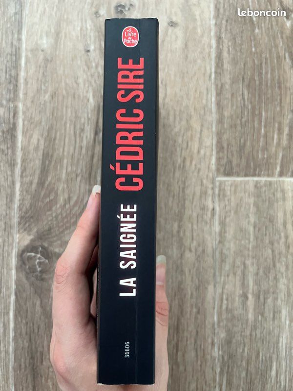 Cédric Sire – La Saignée - Édition Le Livre de Poche – Policier / Thriller (image 2)