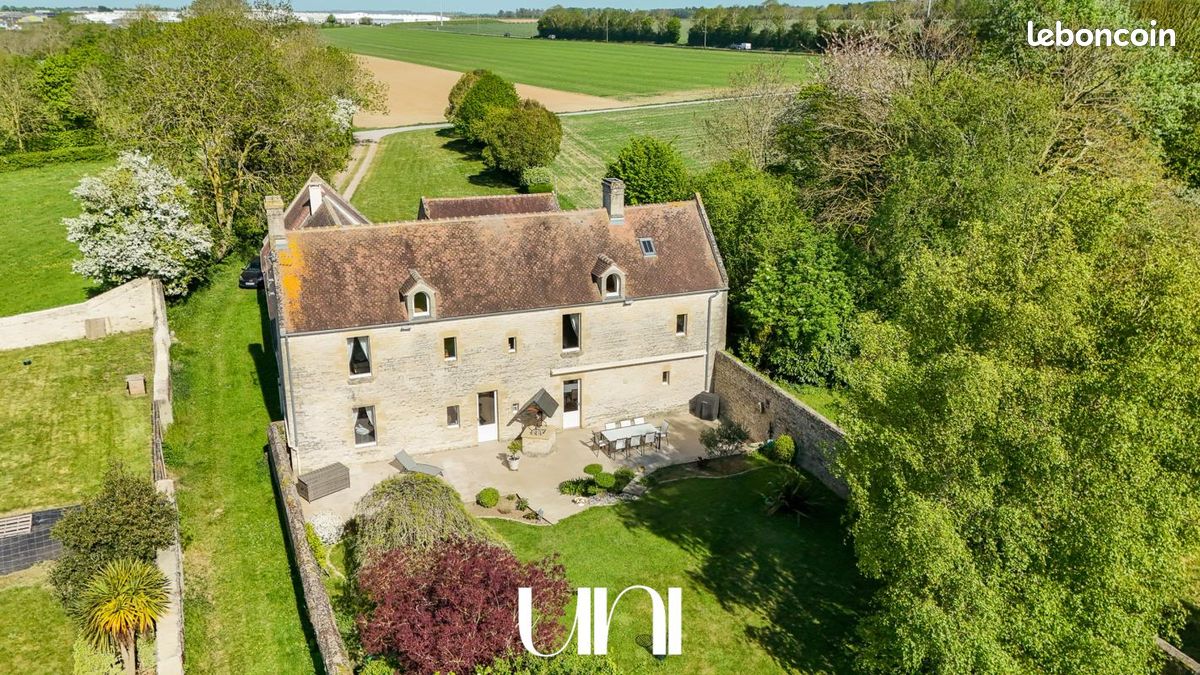 Maison 7 pièces 280 m² · à Creully sur Seulles · 280 m² · 927 000 €
