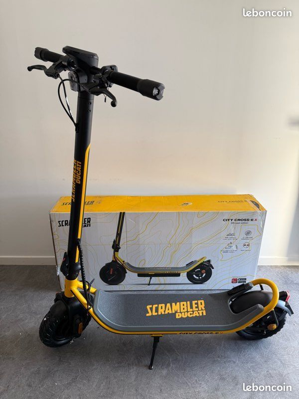 City Cross E Ducati Monopattino Elettrico Scrambler Ducati City - Main Image