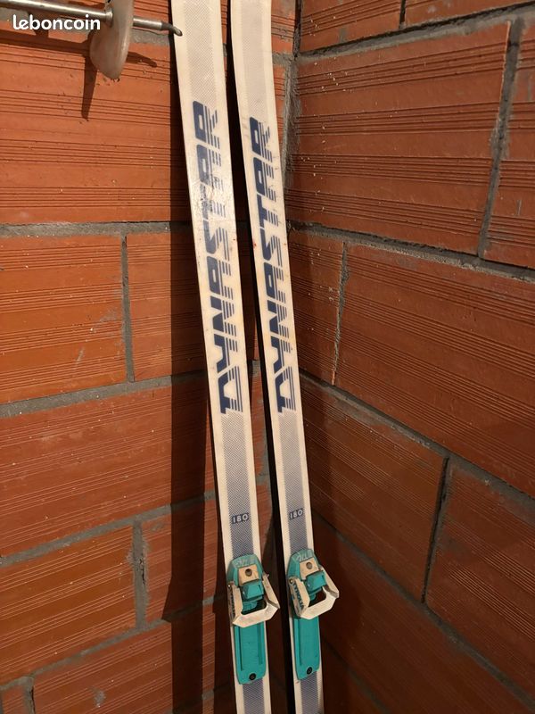 Vieux skis (image 2)