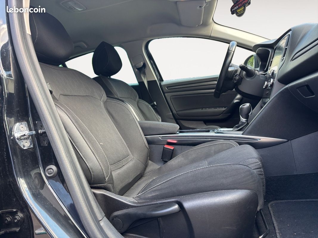 RENAULT MEGANE IV BERLINE dCi 110 Energy EDC Intens (image 7)