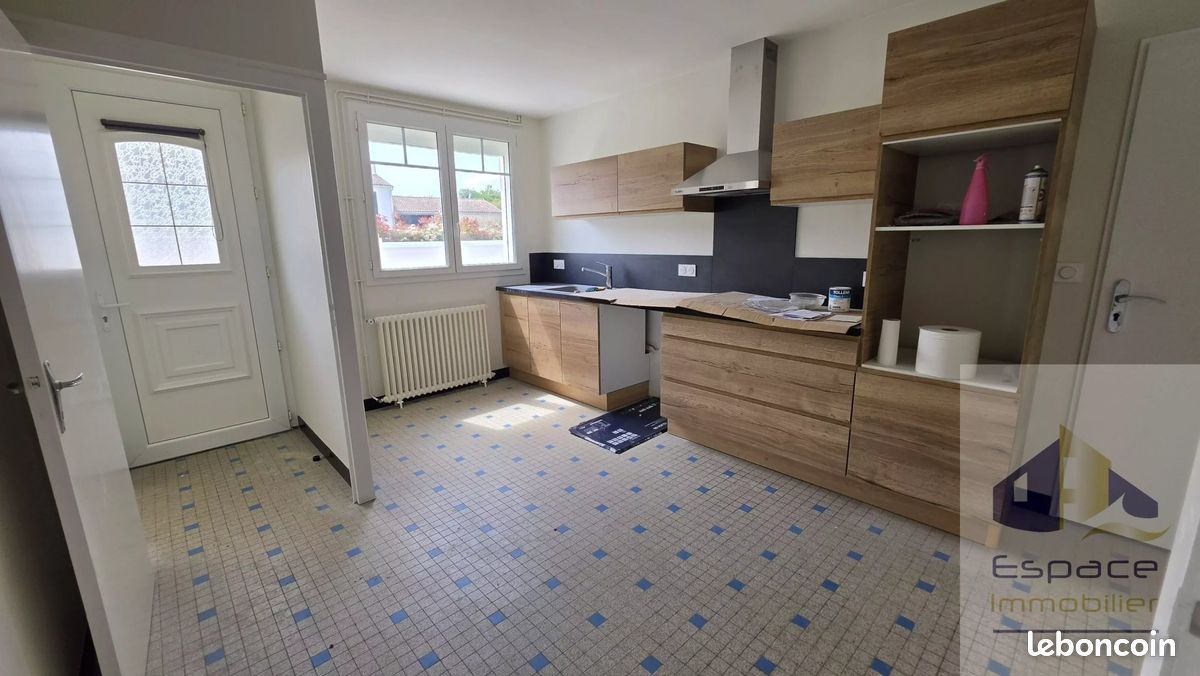 Maison 4 pièces 93 m² · à Aigrefeuille-d'Aunis · 93 m² · 1 000 €/mois