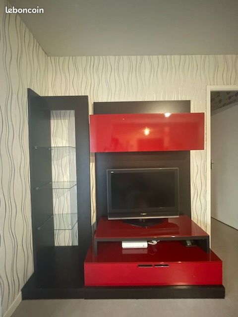 Meuble TV + deux meubles de rangement (image 1)