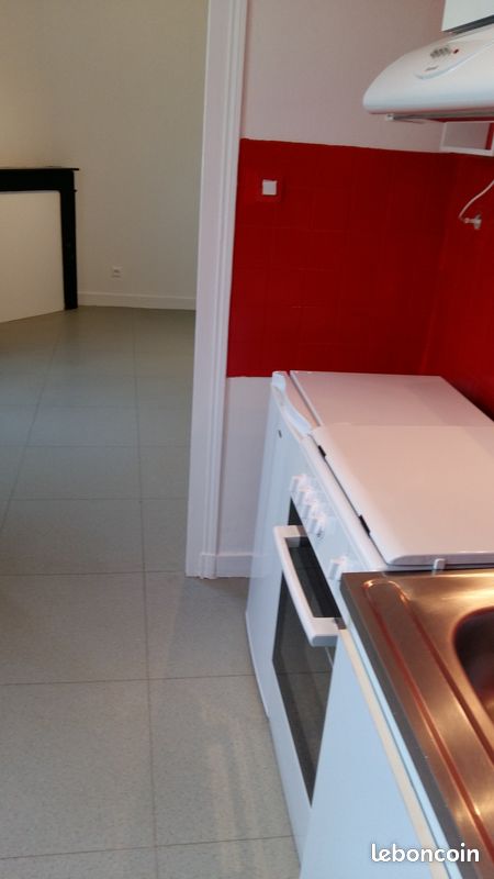 Appartement F1 à louer - Ussel 19200 (image principale 0)