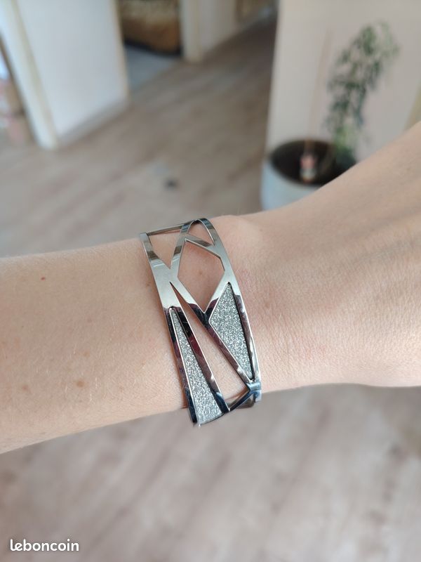 Bracelet (image 2)
