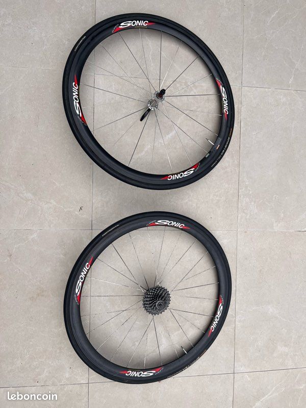 Paire de roues carbone Sonic SuperSonic 38mm Équipements vélos