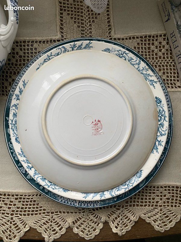 Assiette ancienne de Boch Frères (image 2)