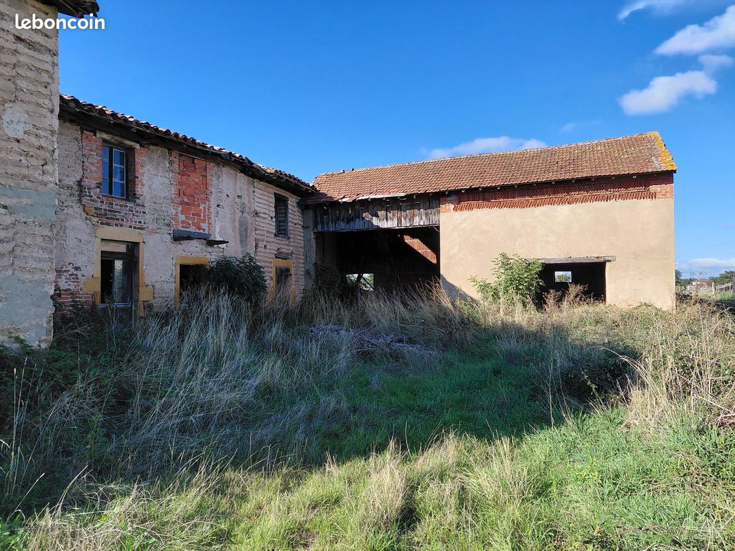 Maison 3 pièces 100 m² · à Melay · 100 m² · 39 000 €