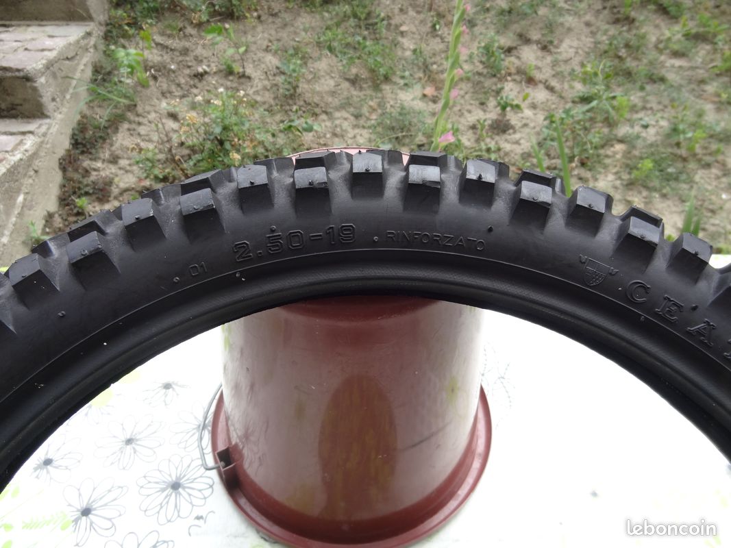 Pneu Cross neuf 250- 19 MCR CEAT (image 1)