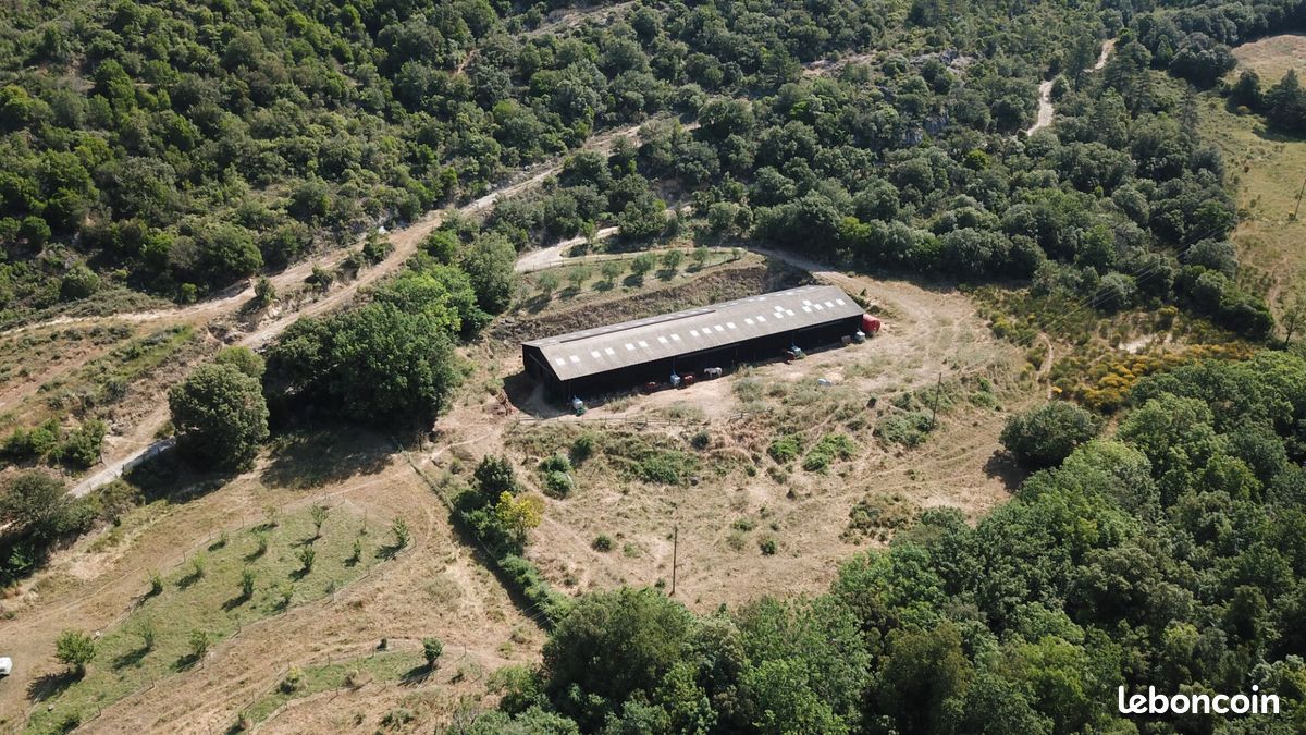 Propriété 18 pièces 416 m² (image 3)