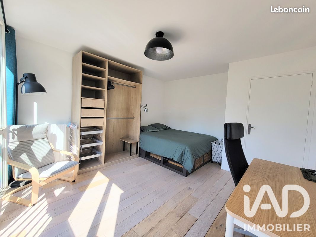 Appartement 1 pièce 16 m² · à Thiais · 16 m² · 700 €