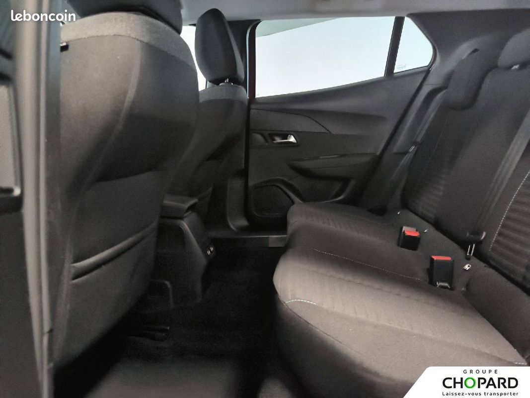 PEUGEOT 2008 PureTech 130 S&S EAT8 Style (image 11)