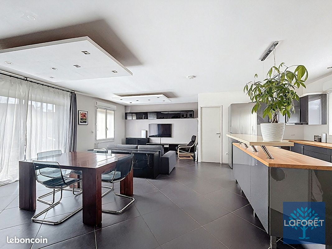 Maison 6 pièces 100 m² · à Bruay-sur-l'Escaut · 100 m² · 239 000 €