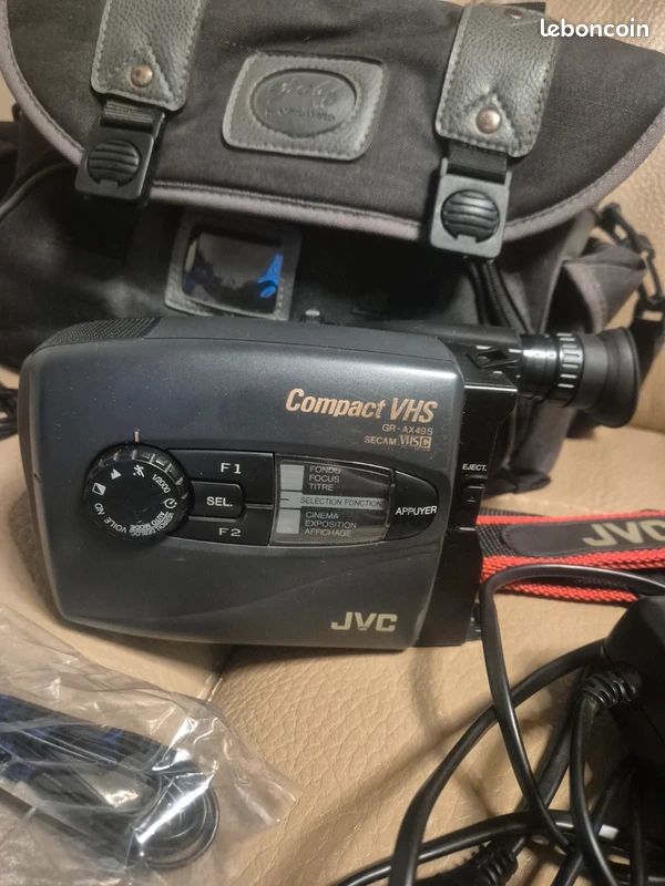 Camescope JVC GR AX-49S - Label Emmaüs Camescope JVC GR AX-49S - Label Emmaüs