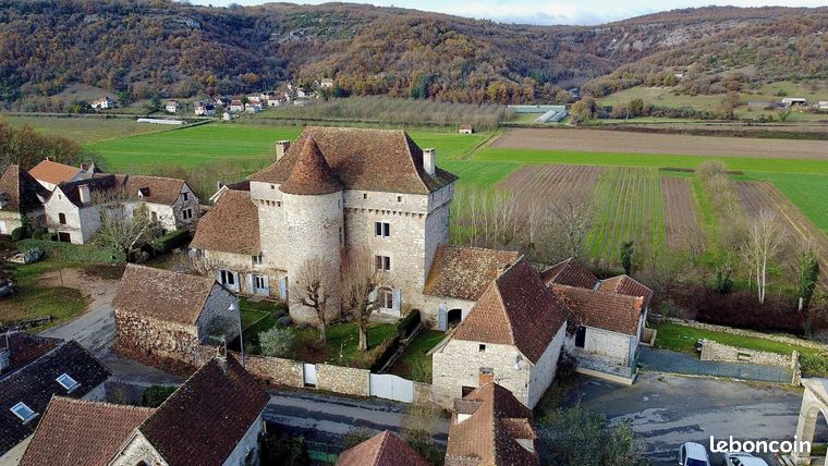 Château 10 pièces 370 m²
