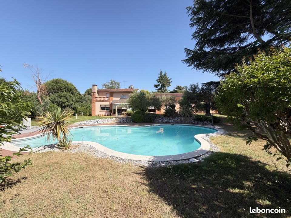 Maison 7 pièces 320 m² · à Cugnaux · 320 m² · 627 000 €