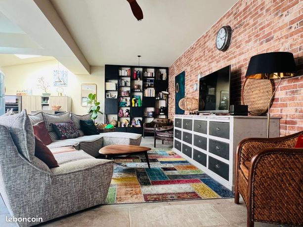 Maison 5 pièces 212 m²