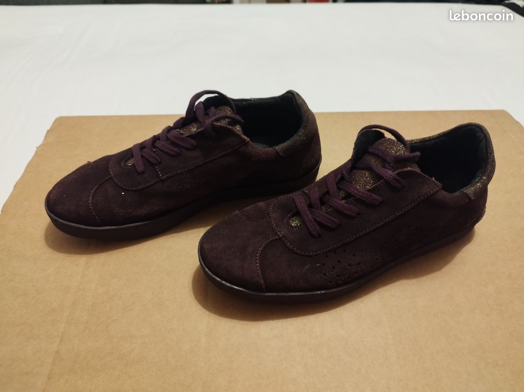 Chaussures de tennis cuir F Besson P39 Chaussures