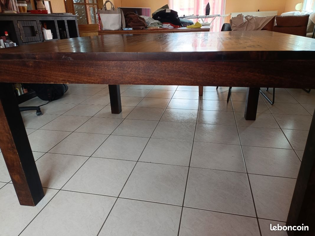 Vends table carrée sans rallongemanguier (image 2)