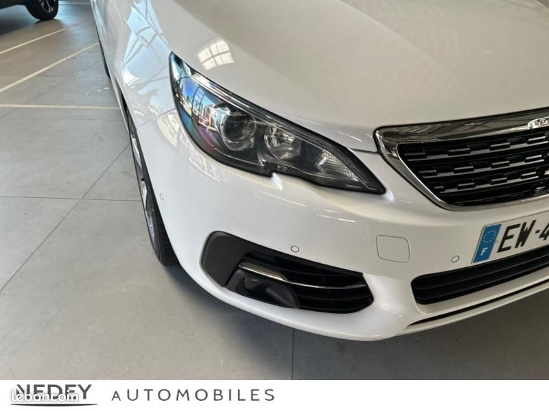 Peugeot 308 1.2 PureTech 130ch S&S Allure EAT6 (image 16)
