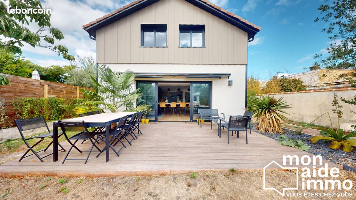 Maison 6 pièces 211 m² · à Mérignac · 211 m² · 898 000 €