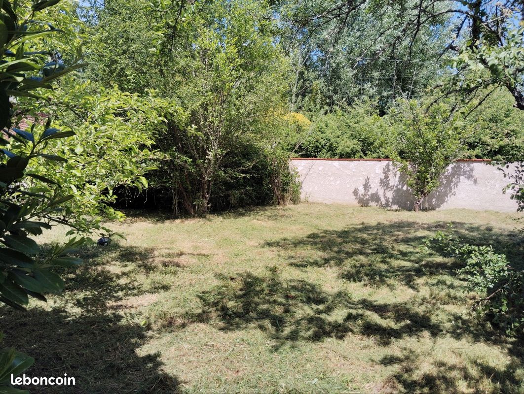 Terrain constructible · à Glanon · 45 000 €