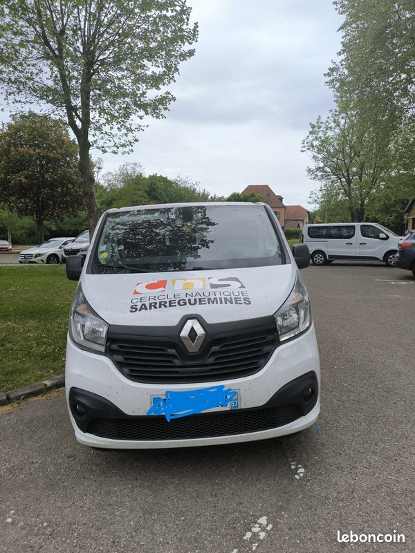 Renault TRAFIC (image 2)