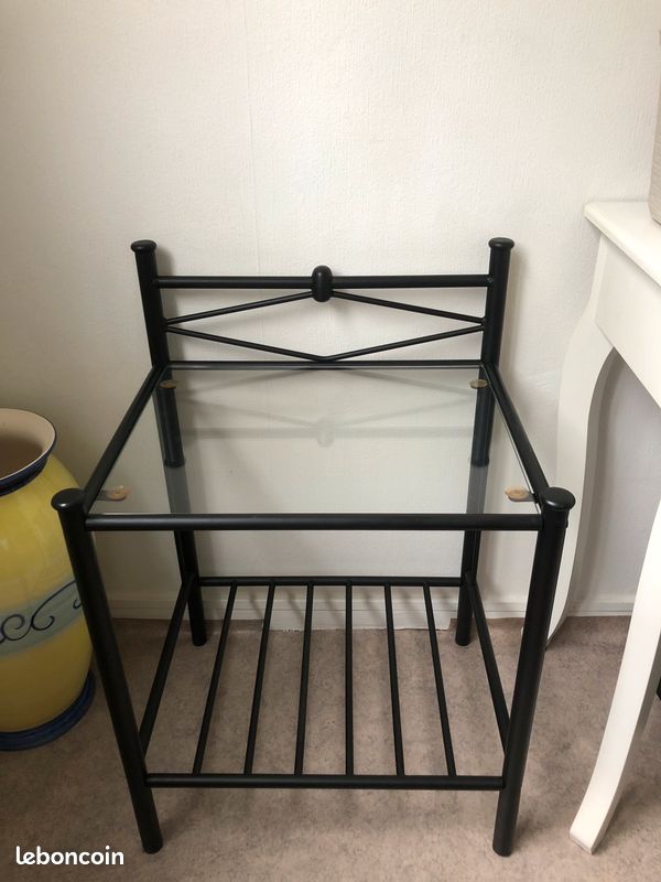 Table de chevet / petit meuble (image 1)