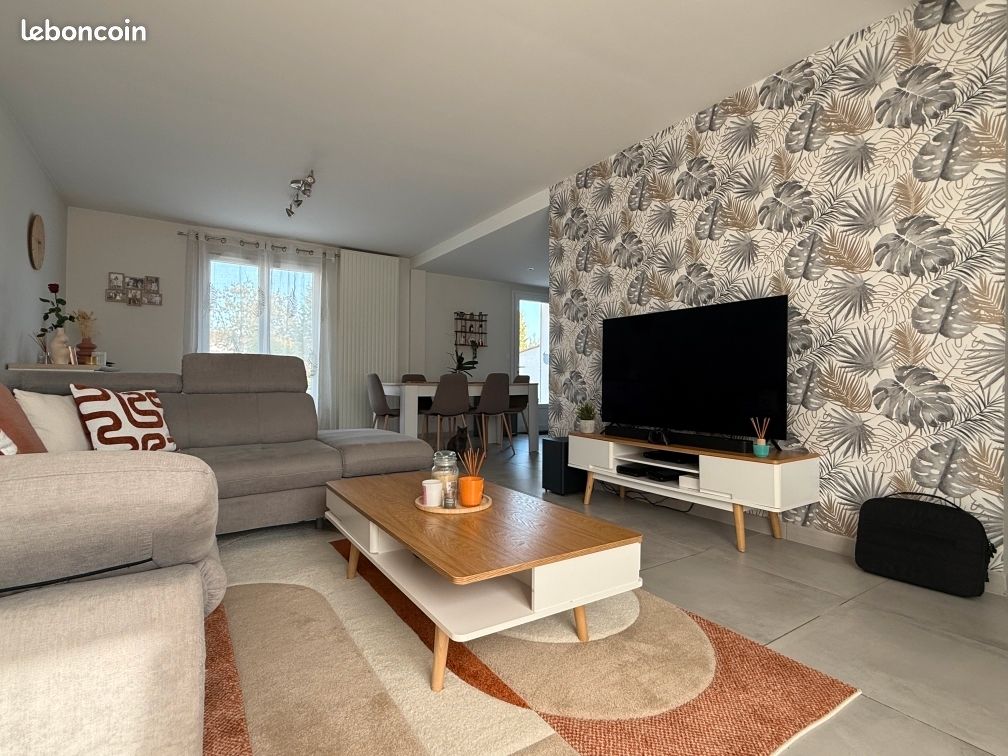 Maison 4 pièces 94 m² · à Tonnay-Charente · 94 m² · 850 €/mois