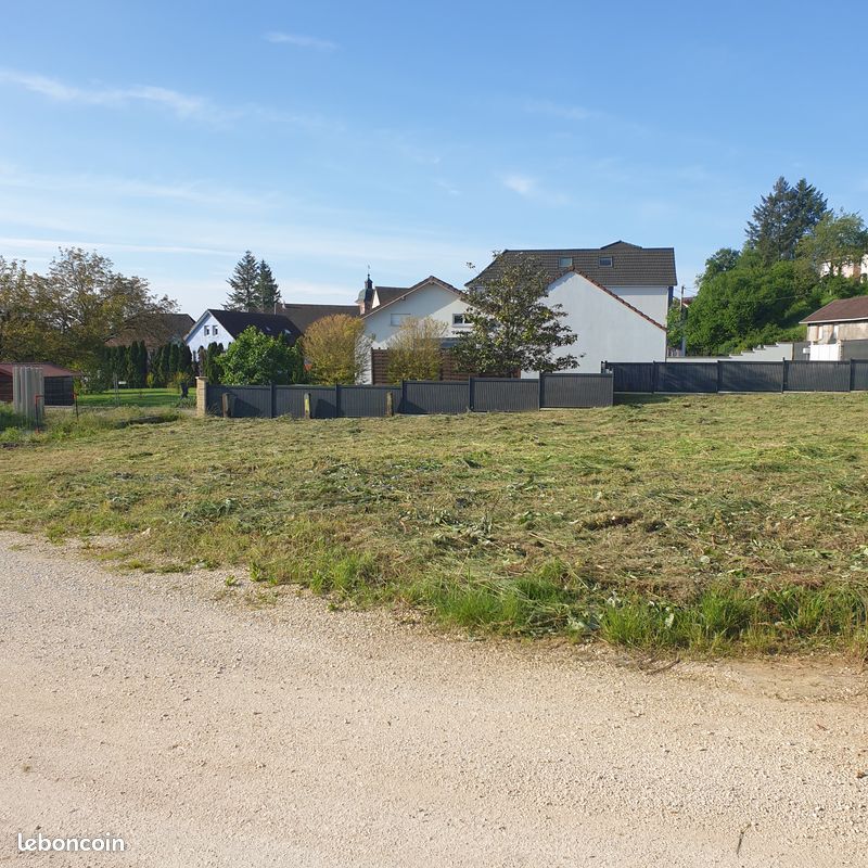 TERRAIN CONSTRUCTIF de 11 ares 18 · à Héricourt · 66 000 €