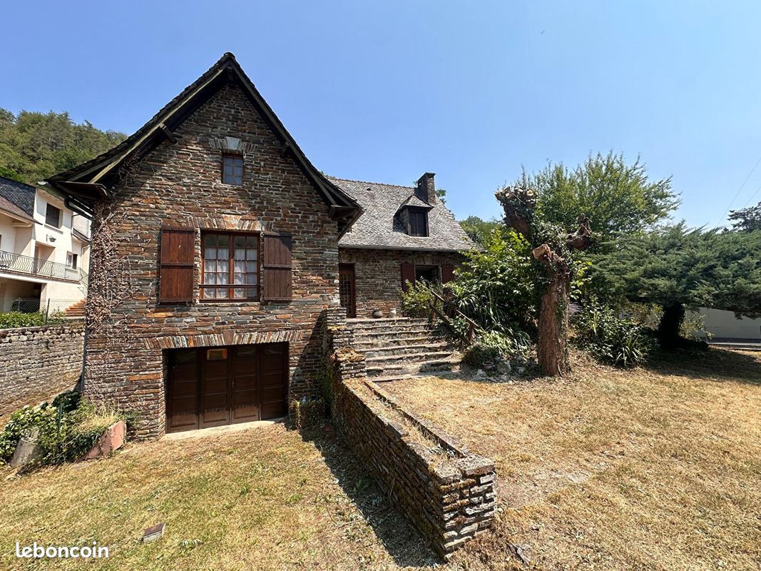 Maison 5 pièces 150 m² · à Estaing · 150 m² · 212 000 €