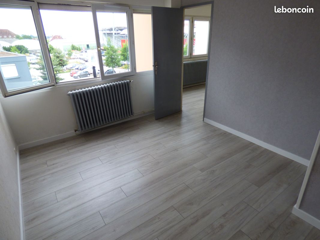 Appartement 5 pièces 90 m² · à Besançon · 90 m² · 930 €