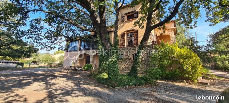 Maison 7 pièces 289 m²
