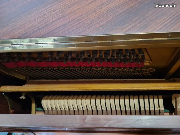 Piano droit (image 12)