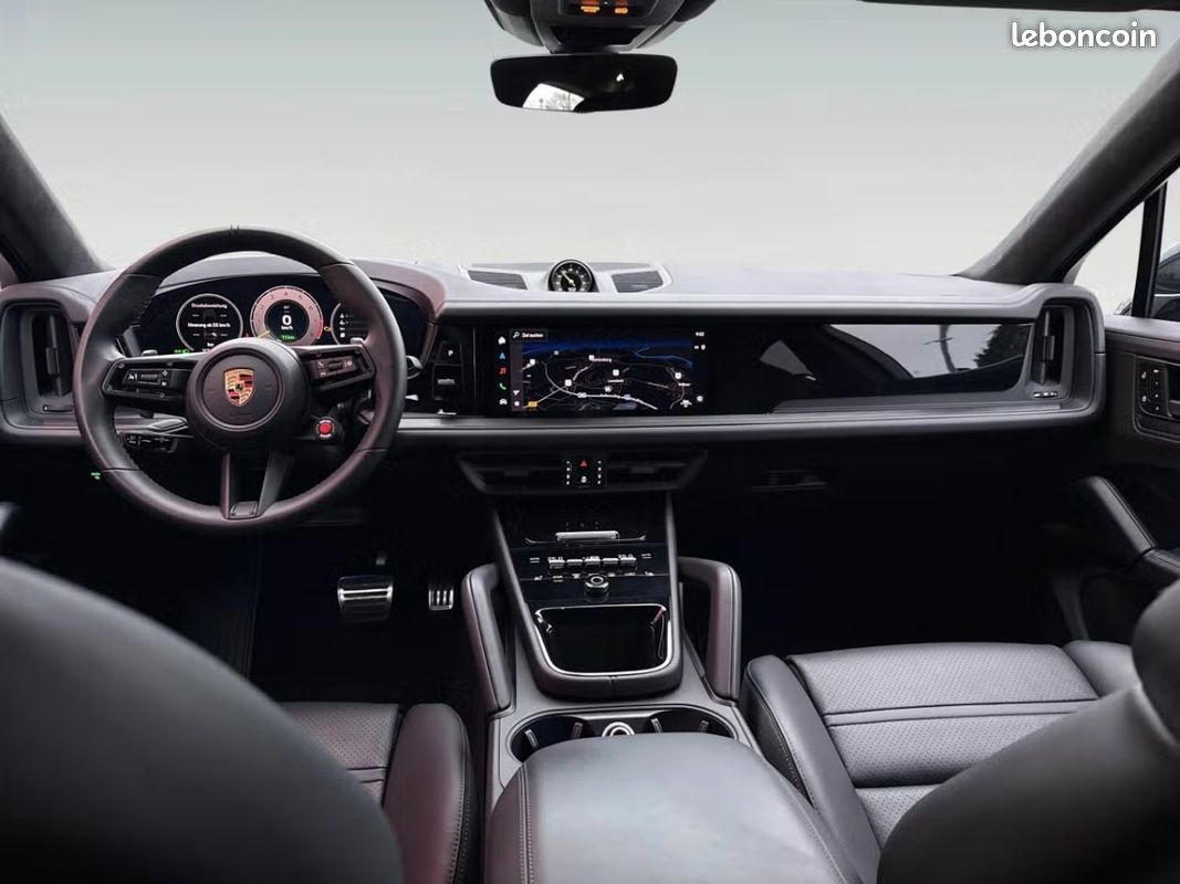 Porsche cayenne e-hybrid coupé 2024 noir — 42 000 km — porsche approved (image 3)