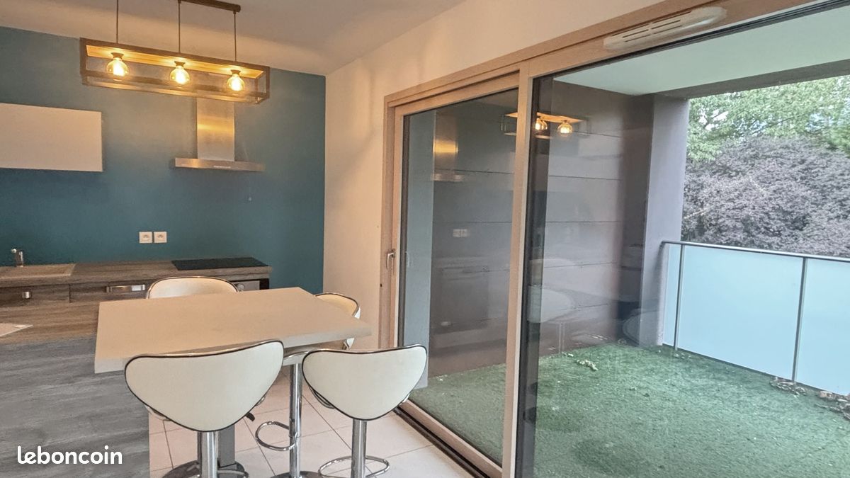 Appartement 3 pièces 68 m² · à Divonne-les-Bains · 68 m² · 2 400 €/mois
