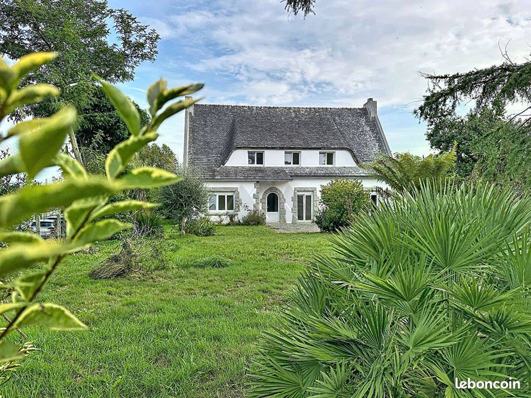 Maison 8 pièces 220 m² · à Plougastel-Daoulas · 220 m² · 474 000 €