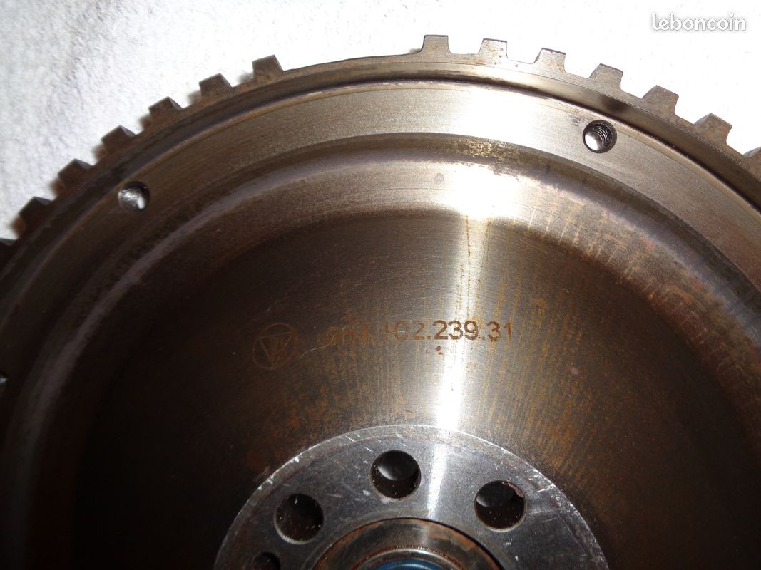Volant Moteur Porsche 964 Carrera 2 / 4 / 993 RS ref: 964 102 239 31 d'origine (image 2)