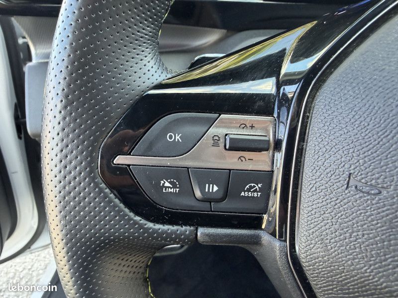 Peugeot 308 PHEV 180CH GT E-EAT8 (image 16)