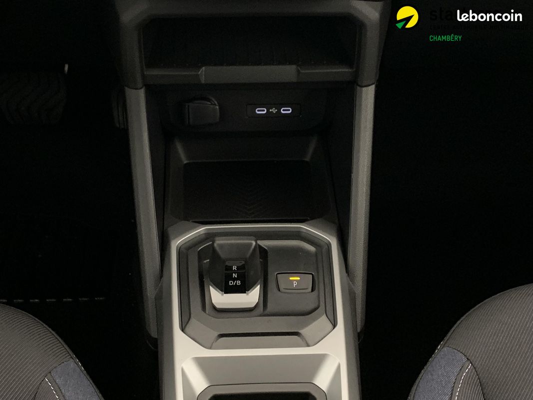 Dacia BIGSTER HYBRID 155 Expression (image 17)
