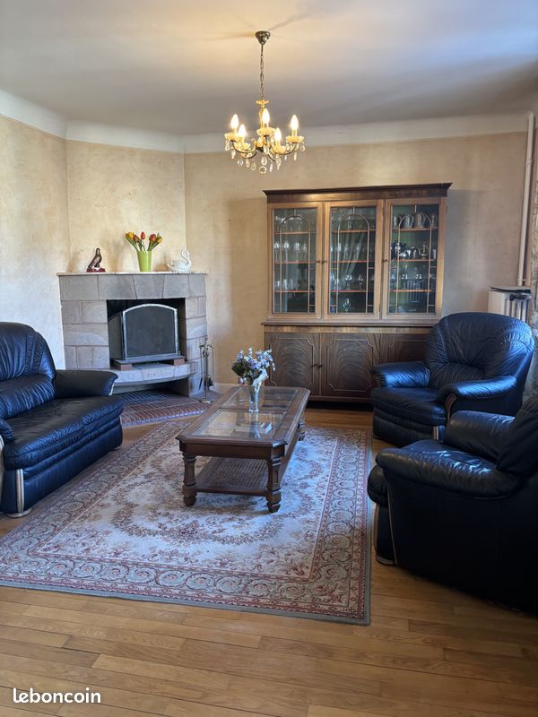 Maison 4 pièces 162 m² · à Aurillac · 162 m² · 190 000 €