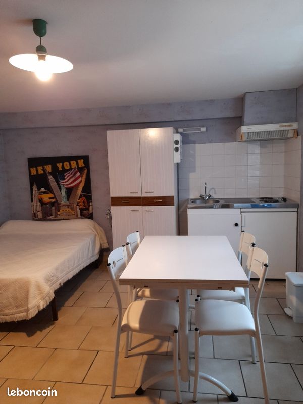 Appartement 1 pièce 22 m² · à Bressuire · 22 m² · 300 €