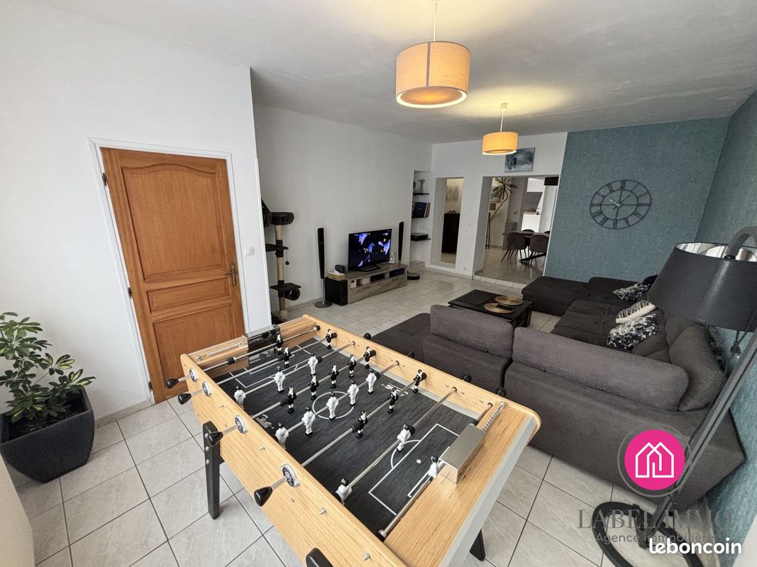 Maison 9 pièces 230 m² · à Hasnon · 230 m² · 350 000 €