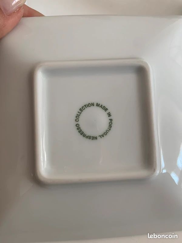 2 tasses et soucoupes blanches Nespresso (image 3)