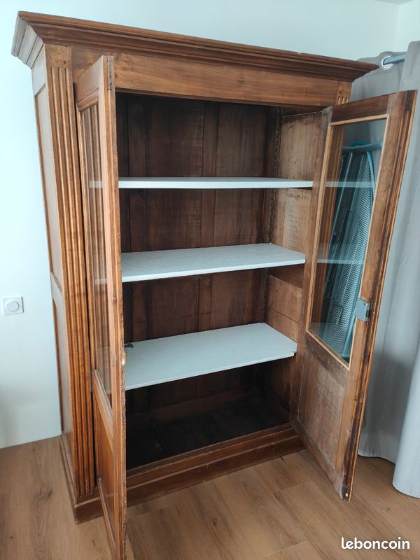 Armoire bois à l'ancienne avec portes vitrées (image 2)