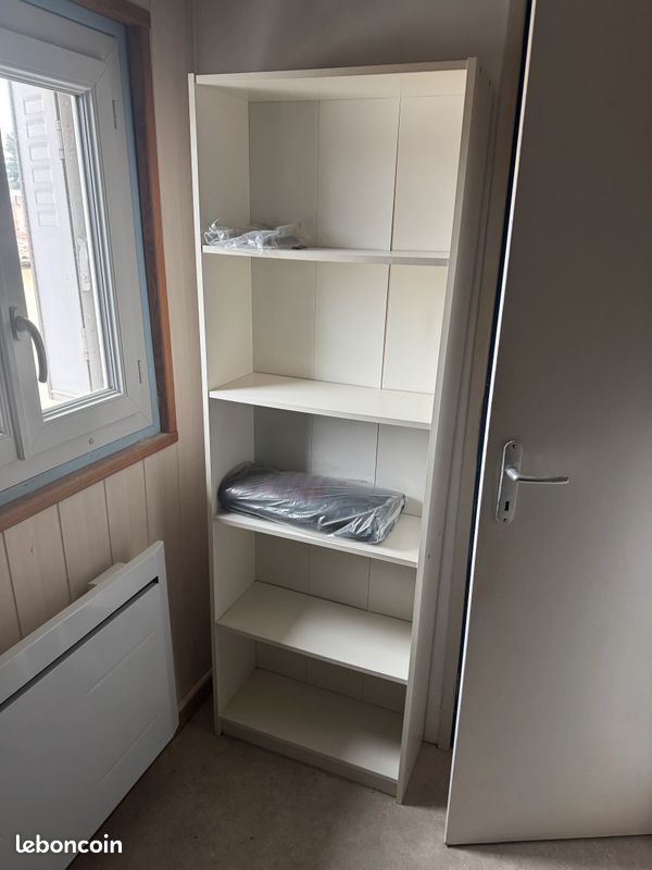 Etagère blanche (image 1)
